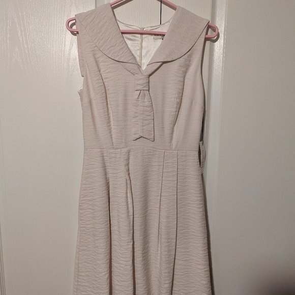 Birds of North America Hoover Wedding Dress - Picture 1 of 8